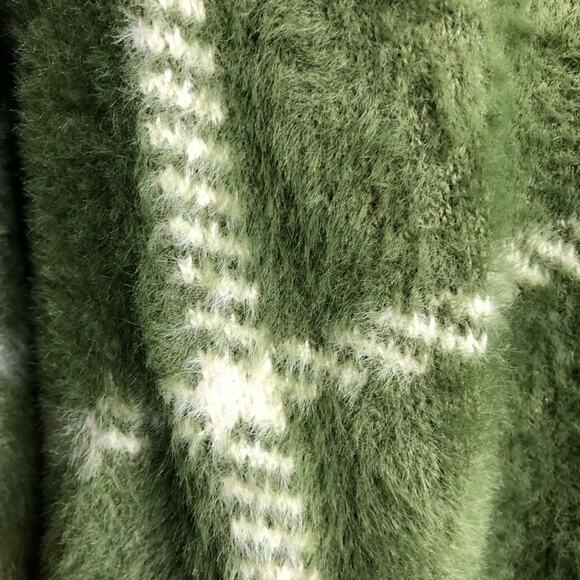 Torrid green white plaid fuzzy knit button front shacket jacket size 2 or 2X - Picture 5 of 14